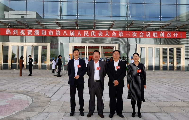 人大代表合影.jpg